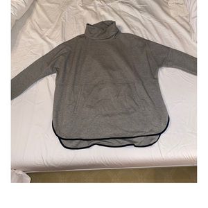 Women’s Turtleneck Northface Sweatshirt